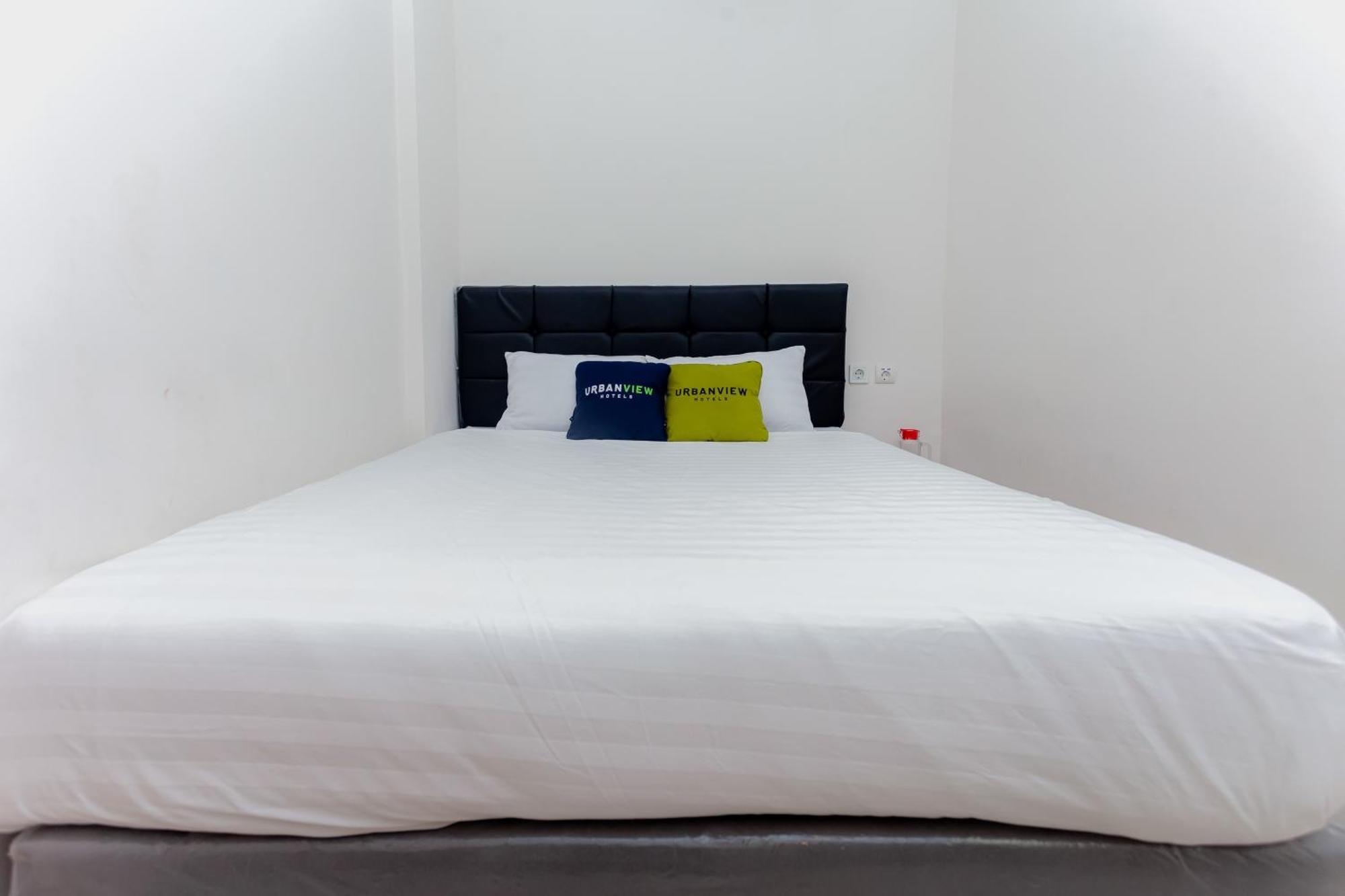 Urbanview Hotel Priority Samarinda By Reddoorz Экстерьер фото
